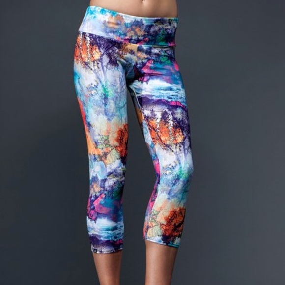 Onzie Fantasy Crop Leggings 